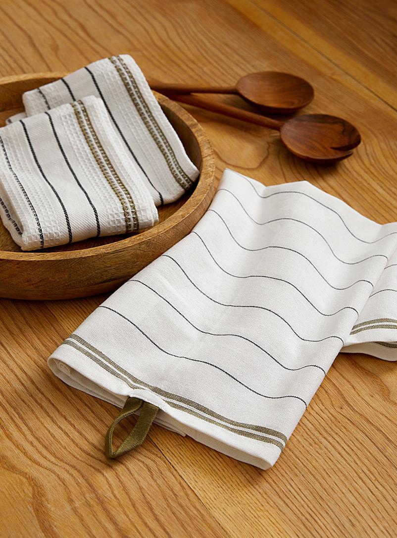 WhatsApp Image 2024-12-14 at 16.12.02 Towel